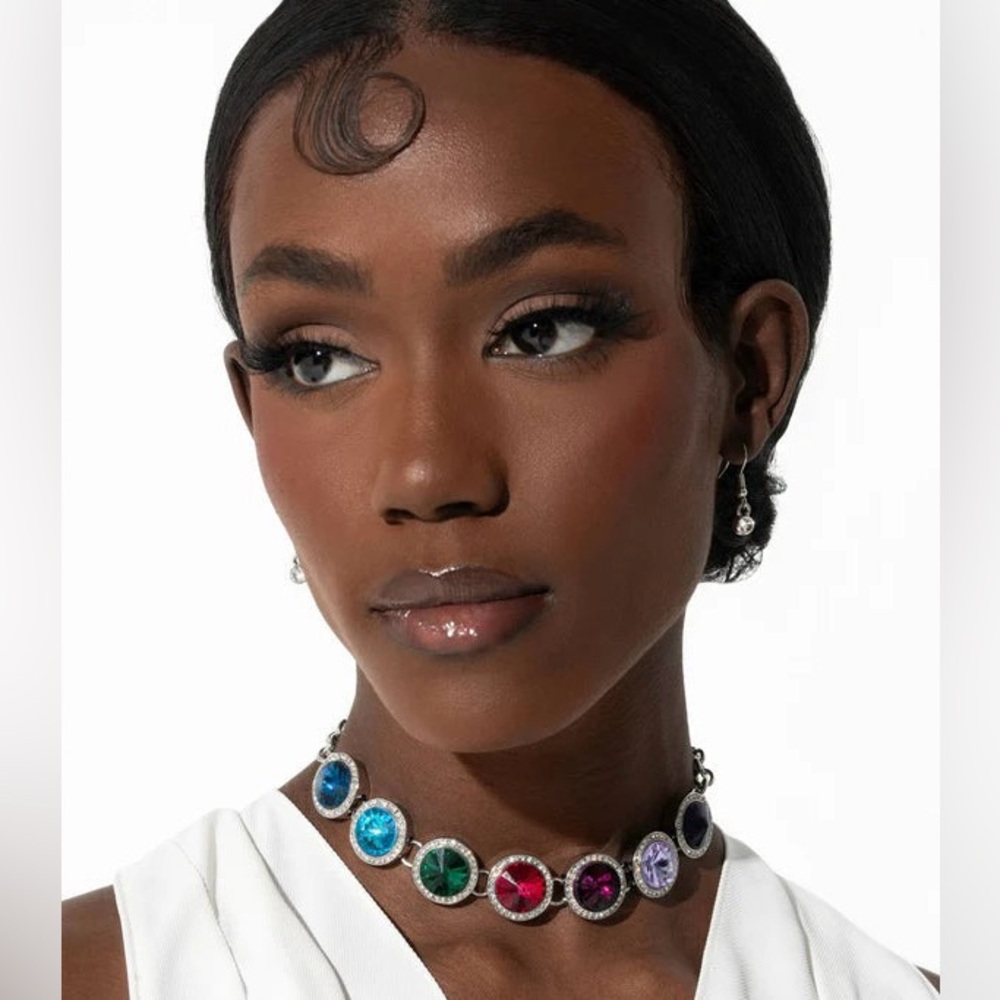 Elegant Multicolor Necklace - Picture 3 of 4